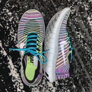 Nike Free Run Motion Flyknit, Multi color, SZ 8.5
